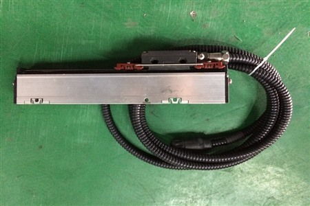 光栅尺的工作原理与维护指南 从传感器到行程开关的简明解析